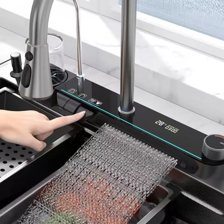 Napa Faucet Tampilan Digital Smart Stainless Steel kanthi Kontrol Suhu minangka Masa Depan Kontrol Banyu Pawon Modern
